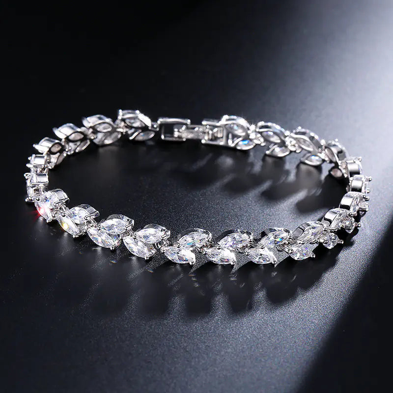 Chic Willow Geometric Zircon Bracelet